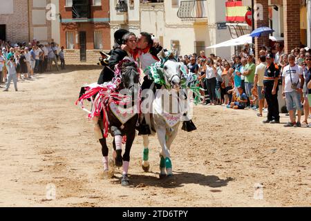 Carpio de Tajo (Tolède), 07/25/2015. Fête du Saint patron de Santiago Apóstol à Carpio de Tajo. Dans l'image, courses hippiques attelées. Photo : Ana Pérez Herrera ARCHDC. Crédit : Album / Archivo ABC / Ana Pérez Herrera Banque D'Images