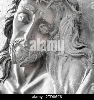 Visage de pierre de Jésus-Christ. Photo portrait de la statue de Jésus-Christ. Banque D'Images