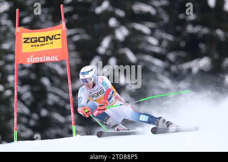 La Villa Val Badia, Italie. 17 décembre 2023. Henrik Kristoffersen (NOR) participe à la coupe du monde de ski alpin Audi FIS, Menâ&#x80;&#x99;s Giant Slalom sur Gran Risa Slope, Alta Badia le 17 décembre 2023, la Villa, Bozen, Italie. Crédit : Agence photo indépendante Srl/Alamy Live News Banque D'Images