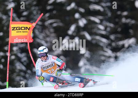 La Villa Val Badia, Italie. 17 décembre 2023. Alexander Steen Olsen (NOR) participe à la coupe du monde de ski alpin Audi FIS, Menâ&#x80;&#x99;s Giant Slalom sur Gran Risa Slope, Alta Badia le 17 décembre 2023, la Villa, Bozen, Italie. Crédit : Agence photo indépendante Srl/Alamy Live News Banque D'Images