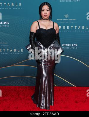 BEVERLY HILLS, LOS ANGELES, CALIFORNIE, États-Unis - DÉCEMBRE 16 : l'actrice et YouTubeuse américaine Lana Condor arrive au 21e gala annuel inoubliable Asian American Awards qui s'est tenu à l'hôtel Beverly Hilton le 16 décembre 2023 à Beverly Hills, Los Angeles, Californie, États-Unis. (Photo de Xavier Collin/image Press Agency) Banque D'Images