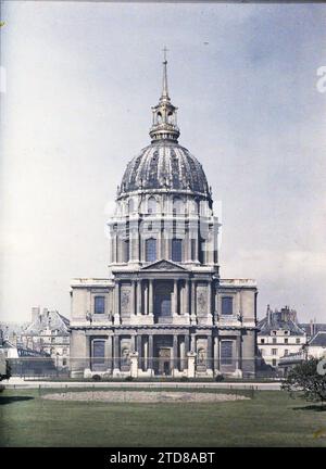 Paris (7e arr.), France les Invalides, religion, HD, Habitat, architecture, Société, Église, Musée, Christianisme, existe en haute définition, architecture civile publique, coupole, dôme, architecture religieuse, armée, France, Paris, les Invalides, 06/03/1920 - 06/03/1920, Léon, Auguste, photographe, Autochrome, photo, verre, Autochrome, photo, positif, vertical, taille 9 x 12 cm Banque D'Images