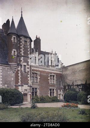 Luynes, France l'habitation du château, partie nord, Art, Habitat, Architecture, tour, Forteresse, Moyen âge, Cour, Parc, jardin, Palais, Château, Indre et Loire, Luynes, 01/06/1909 - 30/06/1909, Léon, Auguste, photographe, 1909 - Centre de la France - Auguste Léon - (juin), Autochrome, photo, verre, Autochrome, photo, positif, vertical, taille 9 x 12 cm Banque D'Images