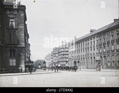 Paris (VE arr.), France rue Soufflot vu de la place du Panthéon, transport, logement, Architecture, transport d'animaux, rue, quartier, chariot, place, colonne Morris, France, Paris, rue Soufflot, Panthéon, 25/07/1914 - 25/07/1914, Passet, Stéphane, photographe, Autochrome, photo, verre, Autochrome, photo, positif, horizontal, taille 9 x 12 cm Banque D'Images