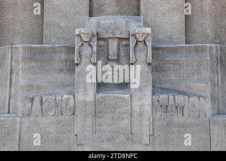 Ornements en béton de la radio Kootwijk Gebouw A (bâtiment A). Radio Kootwijk, Gelderland, pays-Bas. Banque D'Images