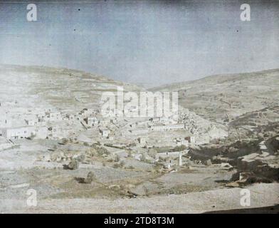 Sud de Jérusalem, Israël, Palestine vue du village de Siloam dans la vallée du Kidron, Habitat, Architecture, Mont, montagne, vallée, Panorama de la zone urbaine, Palestine, Jérusalem, Israël, Vallée du Kidron et Village de Siloam, Jérusalem, 22/07/1918 - 22/07/1918, Castelnau, Paul, 1918 - Moyen-Orient, Egypte, Palestine, Chypre - Paul Castelnau (Section photographique de l'armée) - (9 janvier-6 octobre), Autochrome, photo, verre, Autochrome, photo, positif, horizontal, taille 9 x 12 cm Banque D'Images