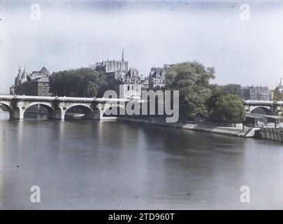 Paris (1e-4e arr.), France le Pont-neuf et l'Île de la Cité, Habitat, Architecture, Île, Rivière, architecture civile publique, Quay, Park, Garden, Bridge, France, Paris, le Pont neuf, Paris, 09/06/1920 - 09/06/1920, Léon, Auguste, photographe, Autochrome, photo, verre, Autochrome, photo, positif, horizontal, taille 9 x 12 cm Banque D'Images