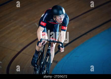 LEU Richard ( GER ) – RSC Cottbus – Querformat - quer - horizontal - Paysage - Evénement/Veranstaltung : DM Omnium 2023 - Deutsche Meisterschaft - Catégorie/Catégorie : Cyclisme sur piste – Championnat national Omnium - Elite hommes - lieu/Ort: Europe - Allemagne - Brandebourg - Märkisch Oderland - Frankfurt Oder - Oderlandhalle - discipline : Omnium - distance : . M - Date/Datum : 16.12.2023 – Samedi – jour 2 - photographe : © Arne Mill - frontalvision.com Banque D'Images