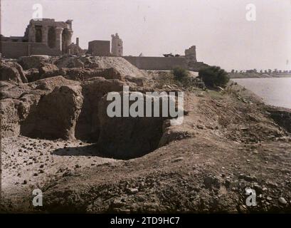 KOM Ombo, environs d'Assouan, Egypte, Afrique vue de la façade nord du temple de Kom Ombo, Habitat, Architecture, religion, Rivière, Temple, vestige archéologique, colonne, polythéisme égyptien, architecture religieuse, Égypte, Kom-Ombo, Temple de Kom-Ombo, ensemble, Kôm Ombo, 23/01/1914 - 23/01/1914, Léon, Auguste, Photographer, 1914 - Egypte - Auguste Léon - (January-February), Autochrome, photo, verre, Autochrome, photo, positif, horizontal, taille 9 x 12 cm Banque D'Images