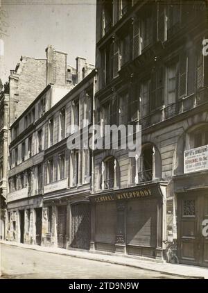 Paris (9e arr.), France exproprié des maisons de la rue Taitbout, pour la construction du boulevard Haussmann, logement, Architecture, enregistrement, informations, signe, œuvres, enregistrement commercial, affiche, magasin, marquise, France, Paris, rue Taitbout, Maisons expropriées près du boulevard Haussmann, Maisons face au boulevard Haussmann, arrondissement IX, 02/04/1923 - 02/04/1923, Léon, Auguste, photographe, Autochrome, photo, verre, Autochrome, photo, positif, vertical, taille 9 x 12 cm Banque D'Images