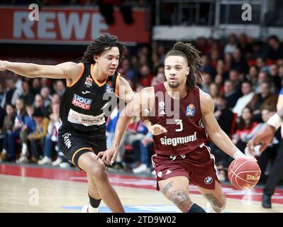 Muenchen, Deutschland. 16 décembre 2023. Von Links Pacome DADIET (Ulm), Carsen EDWARDS (M?nchen), Muenchen, BMW Park, 17.12.23, basketball, Herren Basketball Bundesliga, FC Bayern Basketball vs Ratiopharm Ulm, crédit : dpa/Alamy Live News Banque D'Images