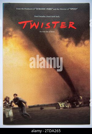 Couverture d'informations publicitaires pour le film Twister, une aventure d'action qui est sorti en 1996 Banque D'Images
