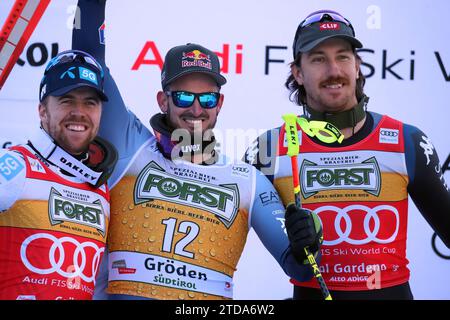 Val Gardena, Tyrol du Sud, Italie. 16 décembre 2023. Audi FIS coupe du monde de ski finale 2023 jour 3 ; deuxième descente masculine ; Aleksander Aamodt Kilde (NOR), Dominik Paris (ITA) et Bryce Bennett (USA) crédit : action plus Sports/Alamy Live News Banque D'Images