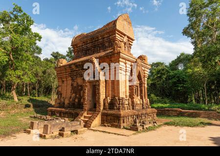 My son est un groupe de temples hindous Shaiva abandonnés et partiellement ruinés dans le centre du Vietnam, construits entre le 4e et le 14e siècle par le Banque D'Images