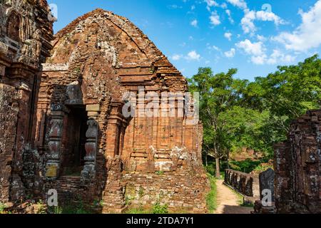 My son est un groupe de temples hindous Shaiva abandonnés et partiellement ruinés dans le centre du Vietnam, construits entre le 4e et le 14e siècle par le Banque D'Images