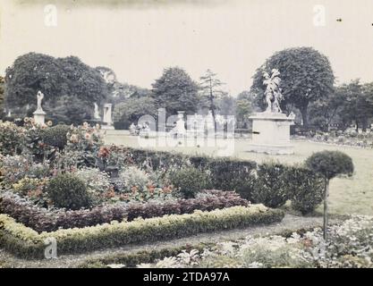 Paris (1e arr.), France le jardin des Tuileries, Art, Habitat, Architecture, Statue, sculpture, Parc, jardin, parterre, France, Paris, le jardin des Tuileries, Tuileries, 22/08/1930 - 22/08/1930, Léon, Auguste, photographe, Autochrome, photo, verre, autochrome, photo, positif, horizontal, taille 9 x 12 cm Banque D'Images