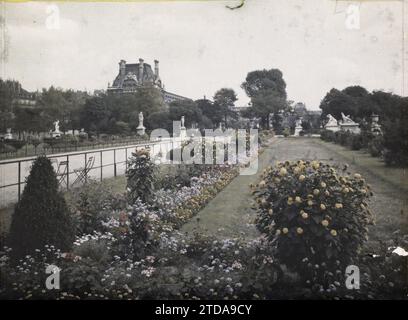 Paris (1e arr.), France le jardin des Tuileries, Art, Habitat, Architecture, Statue, sculpture, Parc, jardin, parterre, France, Paris, le jardin des Tuileries, Tuileries, 07/09/1930 - 07/09/1930, Léon, Auguste, photographe, Autochrome, photo, verre, autochrome, photo, positif, horizontal, taille 9 x 12 cm Banque D'Images