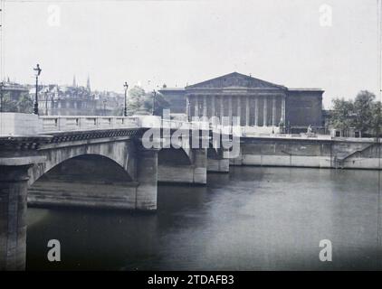 Paris (7e arrondissement), France le Palais-Bourbon et le Pont de la Concorde vus du cours-la-Reine, logement, Architecture, réverbère, réverbère, rivière, Génie civil, Architecture civile publique, Quai, colonne, palais, Château, Pont, France, Paris, la Chambre des députés, arrondissement VII, Concorde, 01/07/1914 - 31/07/1914, Léon, Auguste, photographe, Autochrome, photo, verre, autochrome, photo, positif, horizontal, taille 9 x 12 cm Banque D'Images