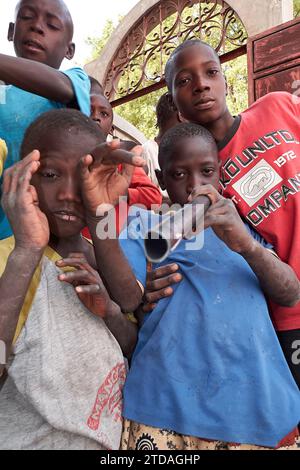 Des écoliers sénégalais dans une école de Dakar, Sénégal Banque D'Images