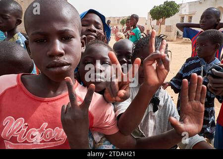 Des écoliers sénégalais dans une école de Dakar, Sénégal Banque D'Images