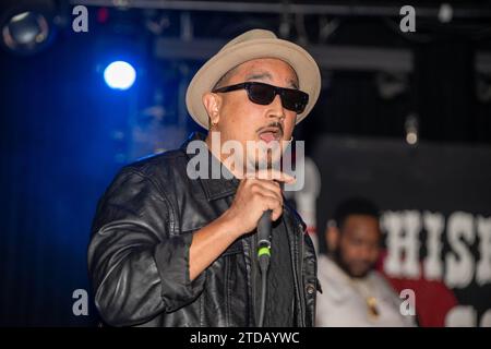 Los Angeles, États-Unis. 16 décembre 2023. BZ Bwai joue au Ugly Sweater Party concert au Whisky a Go Go à West Hollywood, Los Angeles, CA 16 décembre 2023 Credit : Eugene Powers/Alamy Live News Banque D'Images