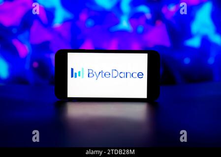 Sur cette photo, le logo ByteDance est affiché sur l'écran d'un téléphone portable. Banque D'Images