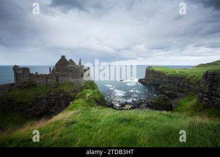 Château de Dunluce. Comté d'Antrim, Irlande du Nord. ROYAUME-UNI. Banque D'Images