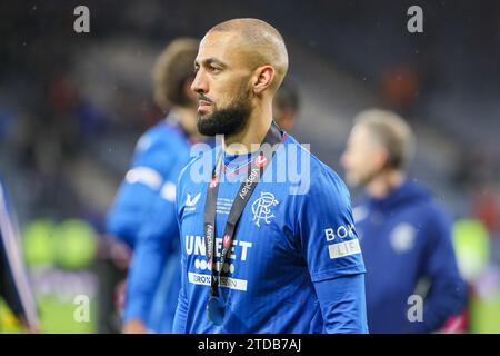 Glasgow, Royaume-Uni. 17 décembre 2023. Lors de la finale de la Viaplay Cup 2023/2024, les Rangers affrontent Aberdeen au Hampden Park, le Scottish FA National Stadium. Les Rangers ont gagné 1 - 0, avec le but gagnant marqué par James Tavernier, (Rangers 2) le capitaine des Rangers, avec une passe par Borna Barisic, (Rangers 31) en 78 minutes. Crédit : Findlay/Alamy Live News Banque D'Images