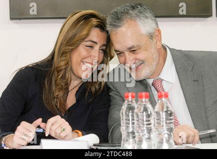 11/07/2010. Séville 081111 12,15 heures : à Séville, la présidente du PSOE d'Andalousie, Rosa Torres, offre une conférence de presse au siège régional après la réunion de la Commission exécutive régionale permanente (CER) à laquelle participe le secrétaire général du PSOE d'Andalousie, José Antonio Griñán. Graphisme à 12:15 heures, la conférence de presse est à 12:30 heures, c'est la première de Torres. San Vicente Street Kako Rangel Archsev.JPG Kako Rangel Reina. Crédit : Album / Archivo ABC / Juan Carlos Rangel Banque D'Images