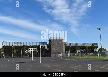 NEWPORT BEACH, CALIFORNIE - 17 décembre 2023 : Davidson Field, le stade de football sur le campus de Newport Harbor High School. Banque D'Images