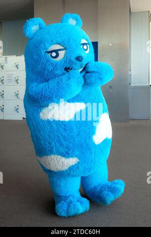 Osaka, Japon - avril 9 2023 : Abénobea est la mascotte de l'Observatoire Abeno Harukas dans le bâtiment Abeno Harukas Banque D'Images