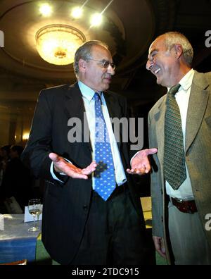 10/01/2002. Madrid, 2-10-02 -Alfonso Guerra (PSOE). - Photo Ernesto Agudo. Crédit : Album / Archivo ABC / Ernesto Agudo Banque D'Images