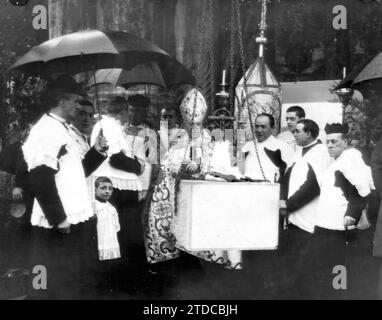 02/10/1911. Association espagnole pour la protection des jeunes femmes. Pose de la première pierre du bâtiment Hospedería, vérifiée hier avant SS. Mm. Reine Victoria Eugenia et Reine María Cristina. Crédit : Album / Archivo ABC / Francisco Goñi Banque D'Images