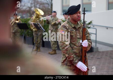 Le président ukrainien Volodymyr Zelensky lors de son arrivée au commandement de l'armée américaine en Europe à Wiesbaden lors d'une visite surprise en Allemagne le président ukrainien Volodymyr Zelensky lors de son arrivée au commandement de l'armée américaine en Europe à Wiesbaden lors d'une visite surprise en Allemagne, le 14 décembre 2023. Alors que Kiev essaie d'assurer un soutien occidental continu au pays en proie à la bataille. Photo DU PRÉSIDENT DE L'UKRAINE apaimages Wiesbaden Wiesbaden Allemagne 141223 Germany UPO 0011.jpeg Copyright : xapaïmagesxPRESIDENTxOFxUKRAINEXOFFICExapaimagesx Banque D'Images