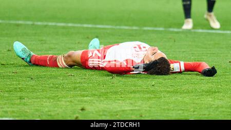 Munich, Allemagne. 17 décembre 2023. Jamal MUSIALA, FCB 42 dans le match FC BAYERN MUENCHEN - VFB STUTTGART le 17 décembre 2023 à Munich, Allemagne. Saison 2023/2024, 1.Bundesliga, FCB, München, match 15, 15.Spieltag © Peter Schatz / Alamy Live News - LA RÉGLEMENTATION DFL INTERDIT TOUTE UTILISATION DE PHOTOGRAPHIES comme SÉQUENCES D'IMAGES et/ou QUASI-VIDÉO - Banque D'Images