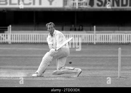 Brian Davison du Leicestershire battant à Lord's Against Middlesex, County Championship, Lord's Cricket Ground, Londres Angleterre 1976 Banque D'Images