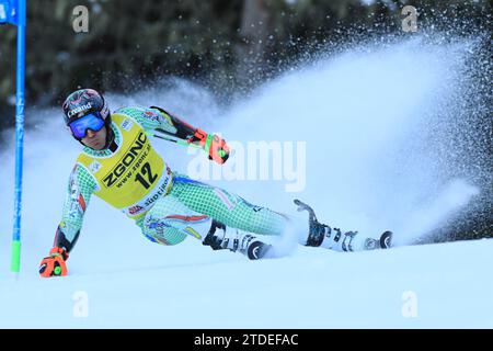 Alta Badia, Italie. 18 décembre 2023. Coupe du monde de ski alpin 2024 à Alta Badia, Italie, le 18 décembre 2023. 3e slalom géant masculin, 1e manche, Joan Verdu (AND) en action. © Pierre Teyssot/Maxppp crédit : MAXPPP/Alamy Live News Banque D'Images