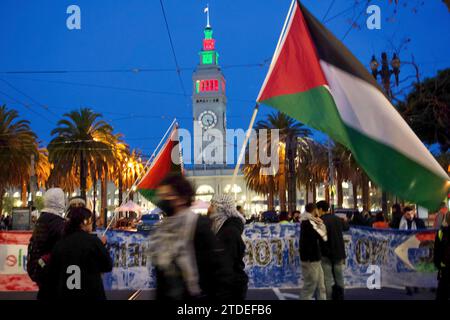 Fermer Google : No Tech for Genocide, protester contre le contrat du projet Nimbus avec Israël et l'intelligence artificielle pour la guerre. San Francisco, CA, États-Unis Banque D'Images