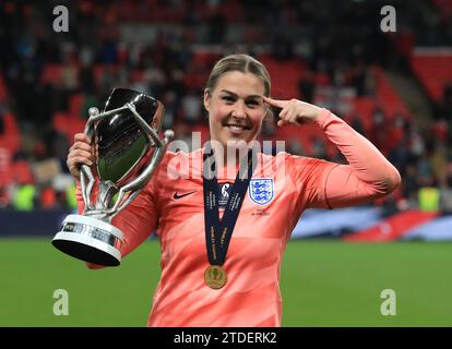 Photo de dossier datée du 06-04-2023 de la gardienne de but anglaise Mary Earps, qui est la favorite des bookmakers pour être élue personnalité sportive de l'année de la BBC pour 2023 mardi soir. Date d'émission : lundi 18 décembre 2023. Banque D'Images