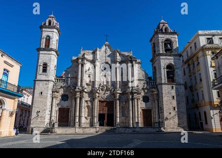 Cathédrale dans la vieille ville de la Havane, site du patrimoine mondial de l'UNESCO, la Havane, Cuba, Antilles, Amérique centrale Banque D'Images