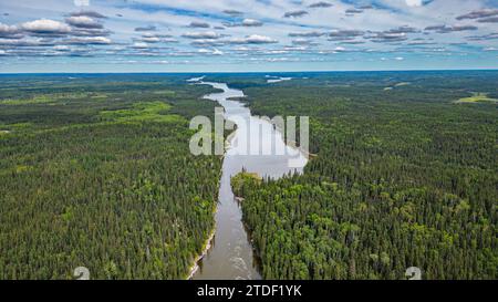 Antenne de la rivière Pisew, parc provincial Pisew Falls, Thompson, Manitoba, Canada, Amérique du Nord Banque D'Images