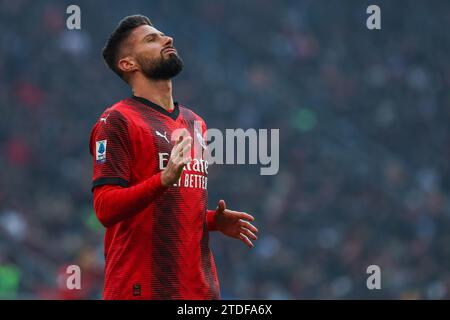 Milan, Italie. 17 décembre 2023. Olivier Giroud de l'AC Milan réagit lors du match de football Serie A 2023/24 entre l'AC Milan et l'AC Monza au stade San Siro. FINAL SCOREMilan 3 | 0 Monza crédit : SOPA Images Limited/Alamy Live News Banque D'Images