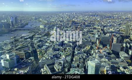 Vue aérienne au-dessus de Londres prise de 58 étages au-dessus de Horizon 22 Banque D'Images