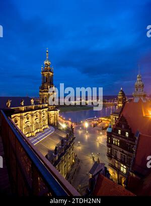 Vue sur l'Elbe depuis la Tour Hausmann du Palais Royal de Dresde Banque D'Images