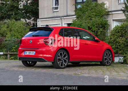 Photo d'une Volkswagen Polo GTI rouge. Banque D'Images