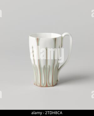 Kop, peint avec le décor de crocus, Meissener Porzellan Manufaktur, 1896 coupe de porcelaine peinte. La tête est peinte en vert et marron. La tête est marquée. Flotteur porcelaine coupe de porcelaine peinte. La tête est peinte en vert et marron. La tête est marquée. Porcelaine flottante Banque D'Images