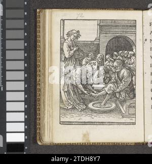 Perte des pieds de Pierre, 1523 Christ lave les pieds de Pierre. Les autres disciples regardent. L'impression fait partie d'un livre. Le papier d'Amsterdam Christ lave les pieds de Pierre. Les autres disciples regardent. L'impression fait partie d'un livre. Journal d'Amsterdam Banque D'Images