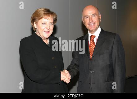 11/26/2005. Barcelone, 11/27/05.- Sommet euroméditerranéen, Mme Merkel Chancelière allemande avec Duran Lleida....FTOS.Elena Carreras....Archdc. Crédit : Album / Archivo ABC / Elena Carreras Banque D'Images