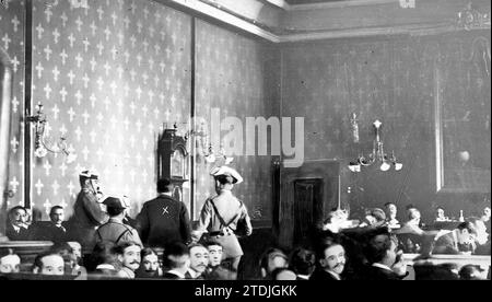 06/24/1913. Le procès de l'attaque contre le Roi. Apparition de la première section de l'audience lors de la déclaration de Sancho Alegre (X), dans la première séance de l'audience du processus, vérifié hier. Crédit : Album / Archivo ABC / Ramón Alba Banque D'Images