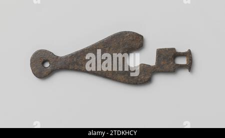 39 clés de la collection Emmanuel Vita Israël, clé coulissante anonyme appartenant à un cadenas. Clé coulissante en fer (métal) appartenant à un cadenas. fer (métal) Banque D'Images